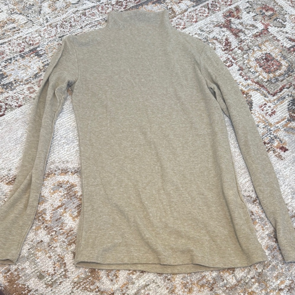 Madison Green Fitted Long Sleeve Tee